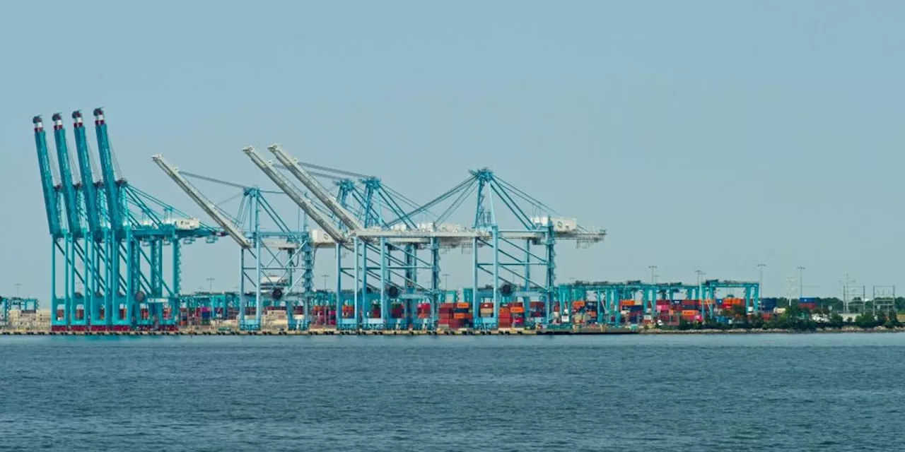 East And Gulf Coast Dockworkers To Strike After Contract Expires