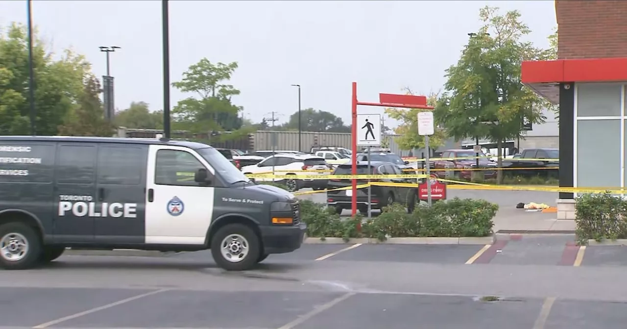 ‘Deeply concerning:’ Man fatally stabbed outside Toronto plaza in one of three overnight homicides in GTA