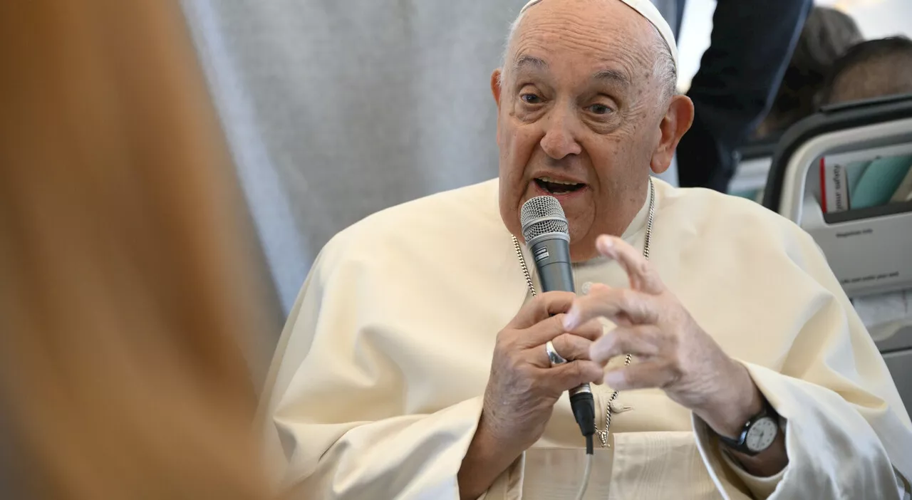 Papa Francesco: «L'aborto è omicidio, i medici che si prestano sono sicari». E sul Libano:«Da Israele azione i