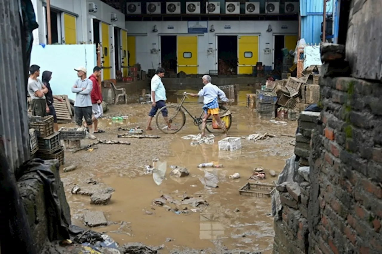 Le alluvioni e le frane causano duecento morti e 26 dispersi in Nepal