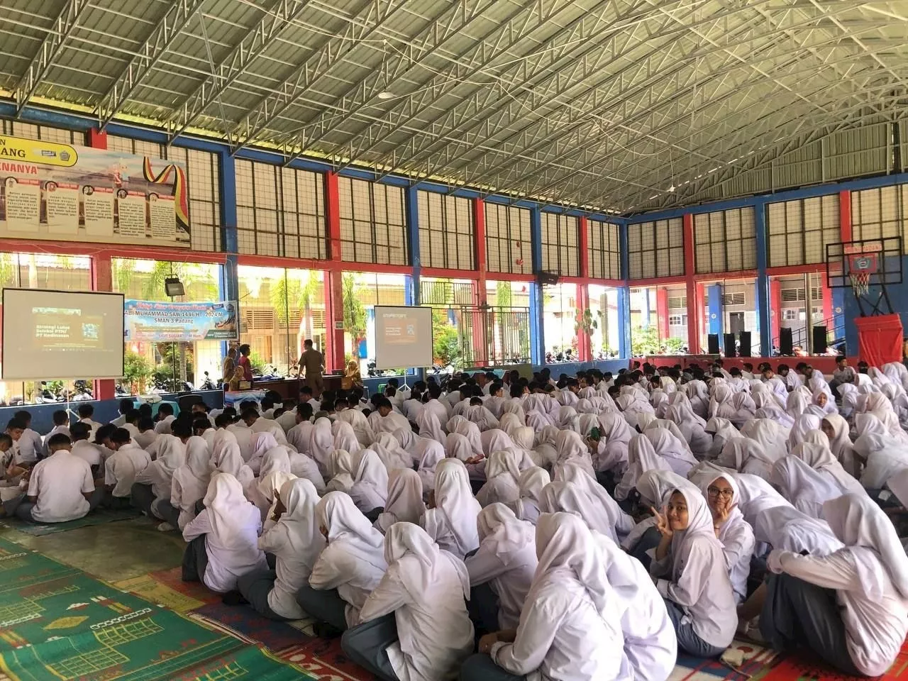 GO Berbagi Strategi Sukses UTBK-SNBT Kepada Siswa SMA/SMK Sumbar