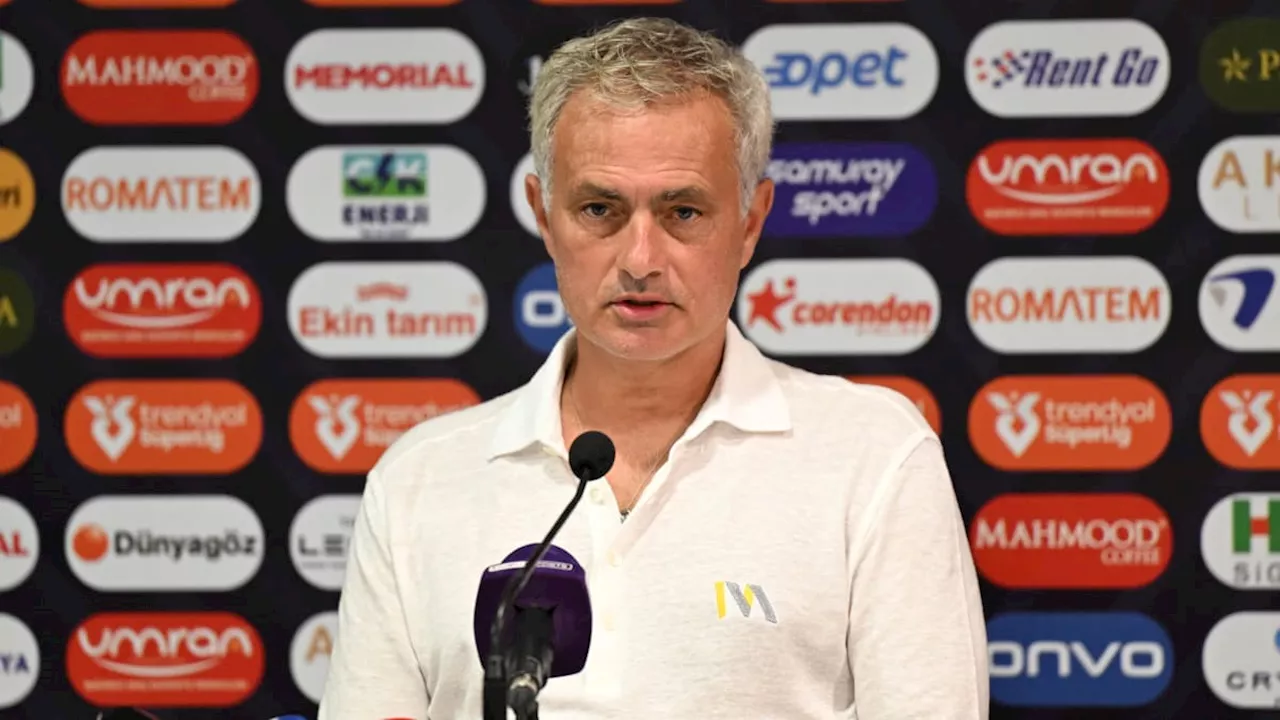 Mourinho erklärt Laptop-Aktion: 'Möchte einen VAR, der dem Schiedsrichter hilft'