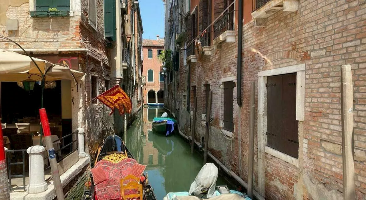 Venezia, cadavere di una studentessa affiora dalla Laguna: aveva 20 anni, è un mistero