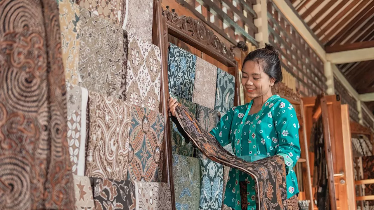 Hari Batik Nasional Diperingati 2 Oktober, Intip Sejarah dan Tema Tahun Ini