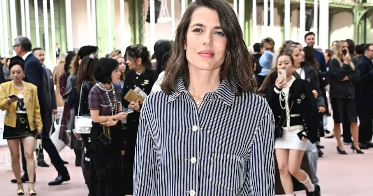 De passage à Paris, Charlotte Casiraghi opte pour un tailleur short (très) estival