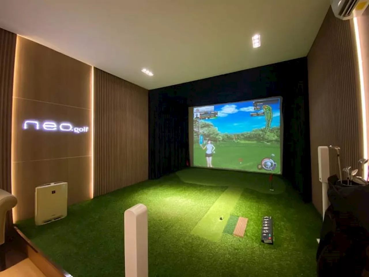 Mau Main Golf Tanpa Bikin Kulit Gosong Jelita Bisa Coba Golf Simulator