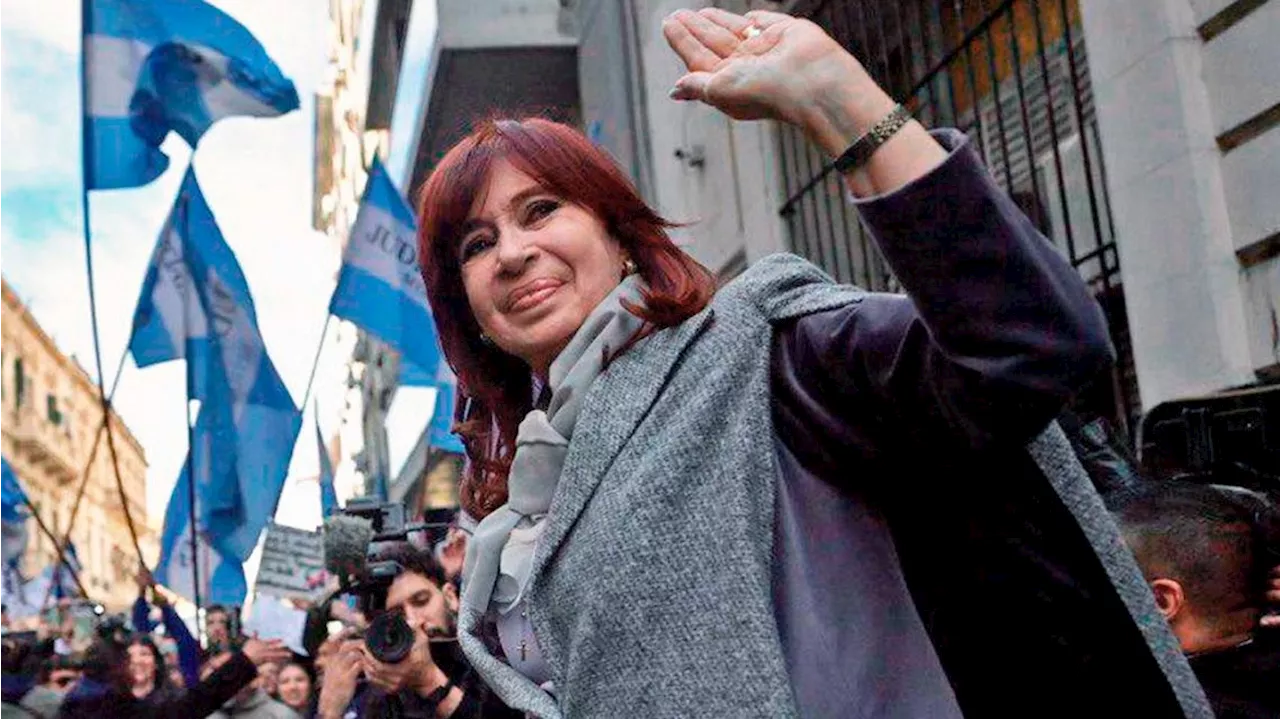 Cristina Kirchner convocó a participar de la movilización universitaria: 'Marcharán también por su futuro'