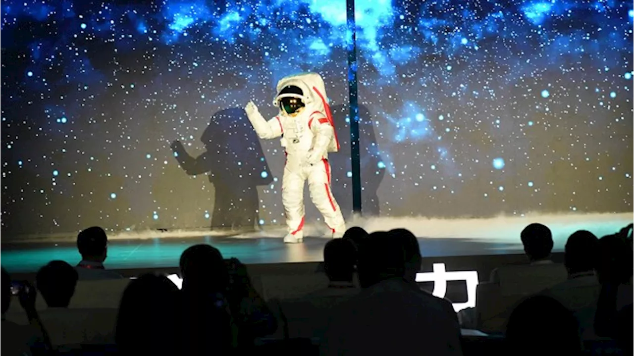 China Just Unveiled Next-Gen Space Suits for Its Upcoming Lunar Mission