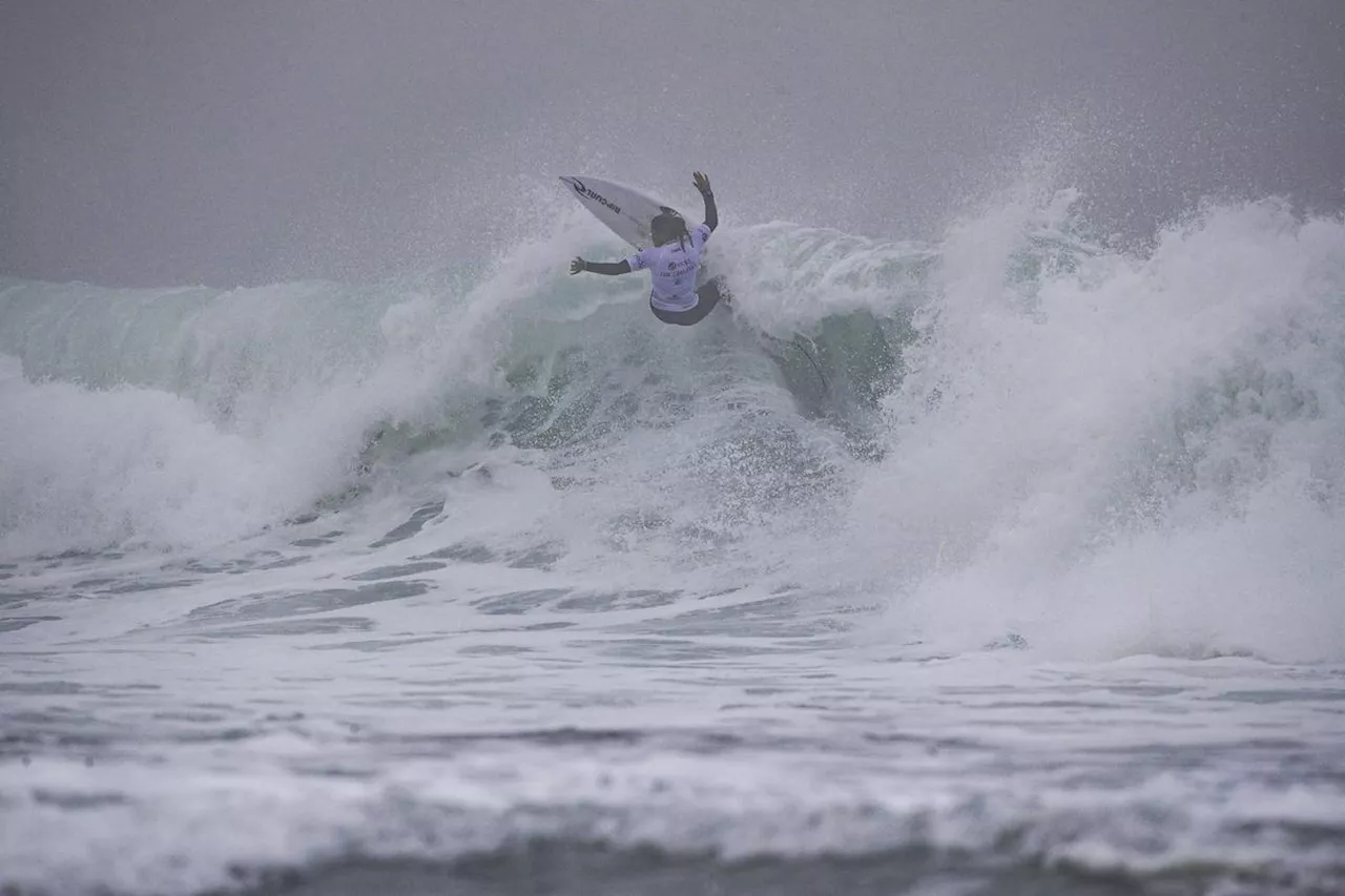 Surf : au Challenger Series d’Ericeira, même des surfeuses estampillées CT s’inclinent devant Tya Zebrowski