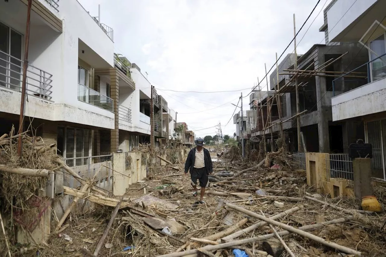 Nepal rescuers search for missing as flood toll climbs