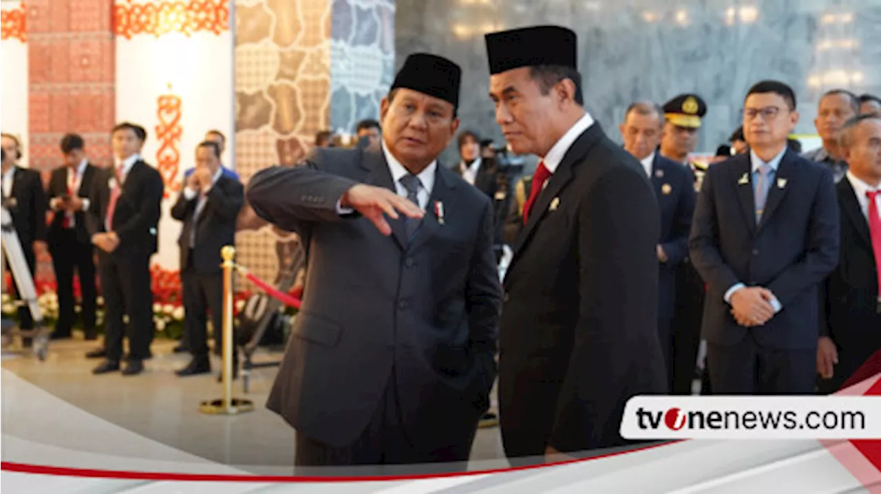 Presiden Terpilih Membisik Mentan Amran di Acara Pelantikan DPR RI, Ada Apa Ya?