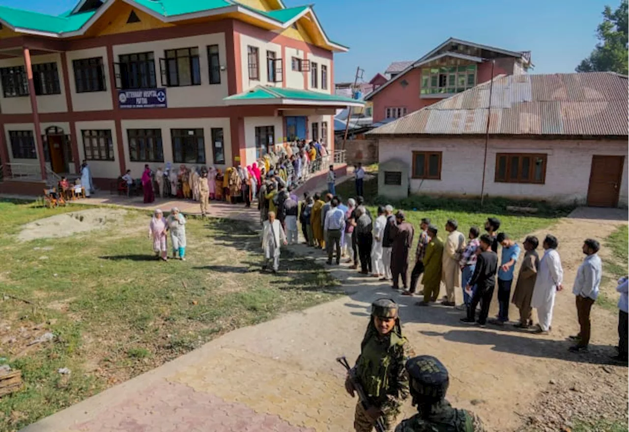 Indian-controlled Kashmir votes in final phase of polls to elect local government