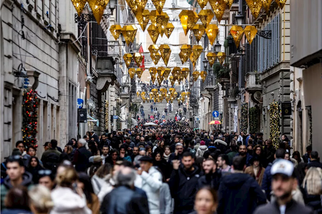 Bonus Natale, a chi spetta e come richiederlo: tutti i dettagli