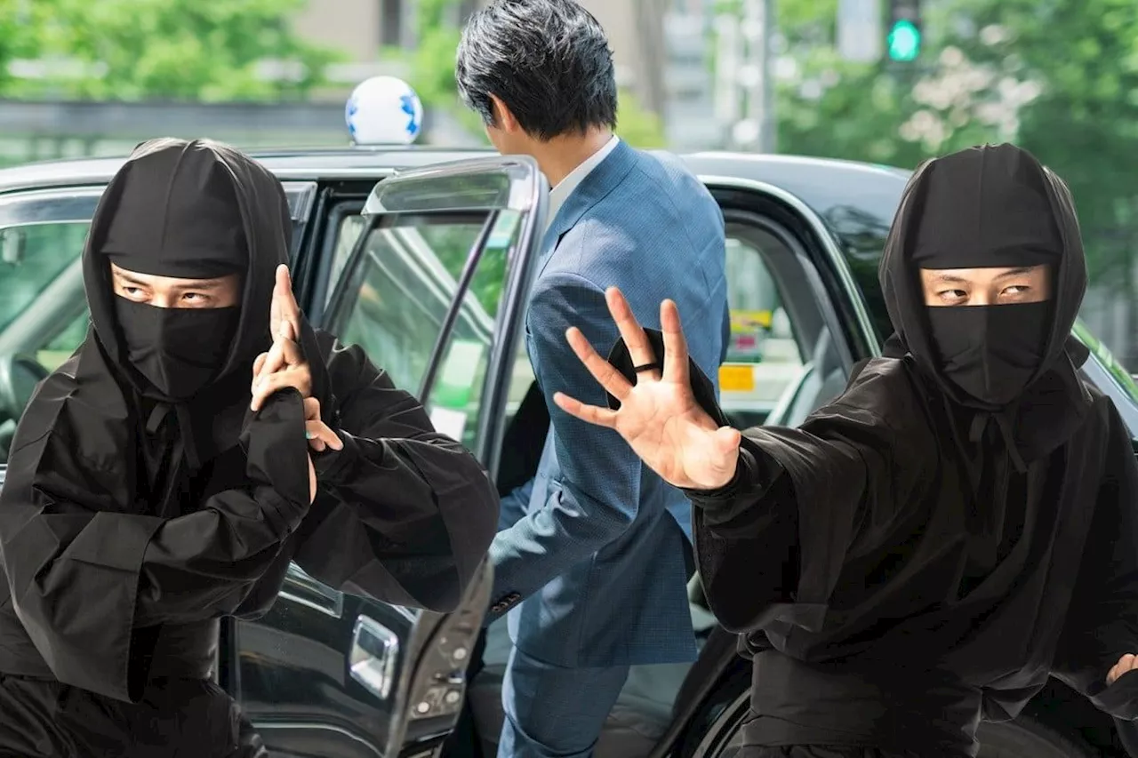 Japan passengers pay extra for cabbies to act as bodyguards or ninjas with dramatic drop-offs