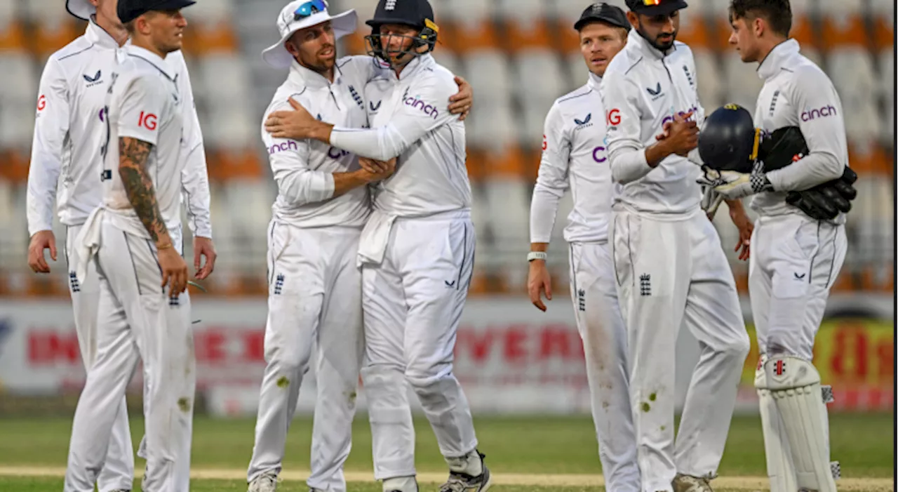 Leach leads England's rout of Pakistan in first Test