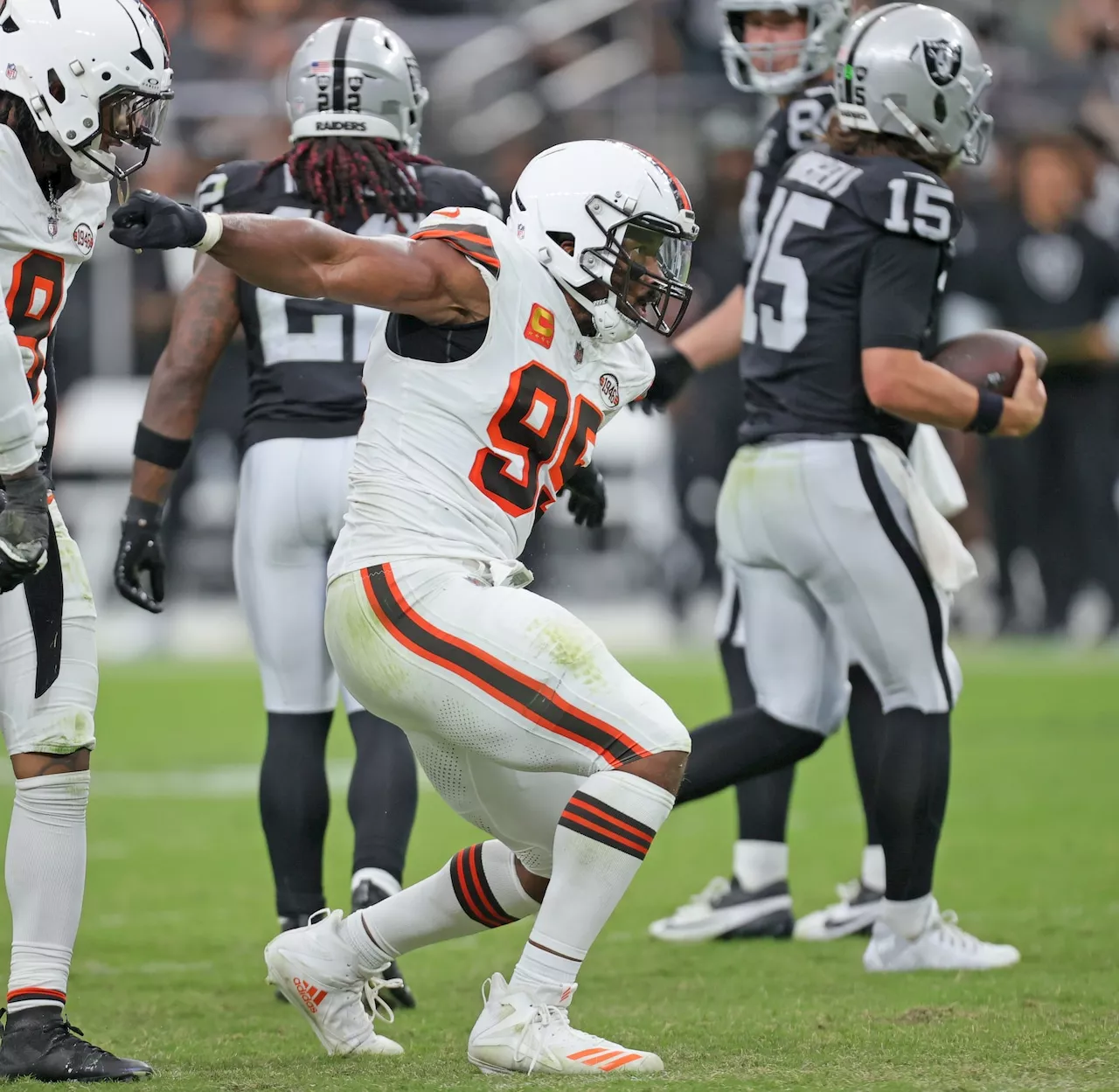 Myles Garrett vows of his embattled QB Deshaun Watson to ‘not make his job so hard’