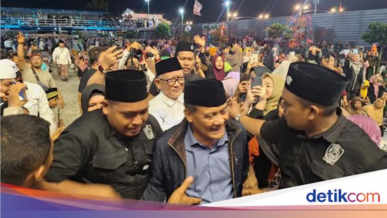 Pecian, Ahmad Luthfi Ikut Pengajian Bareng Gus Iqdam