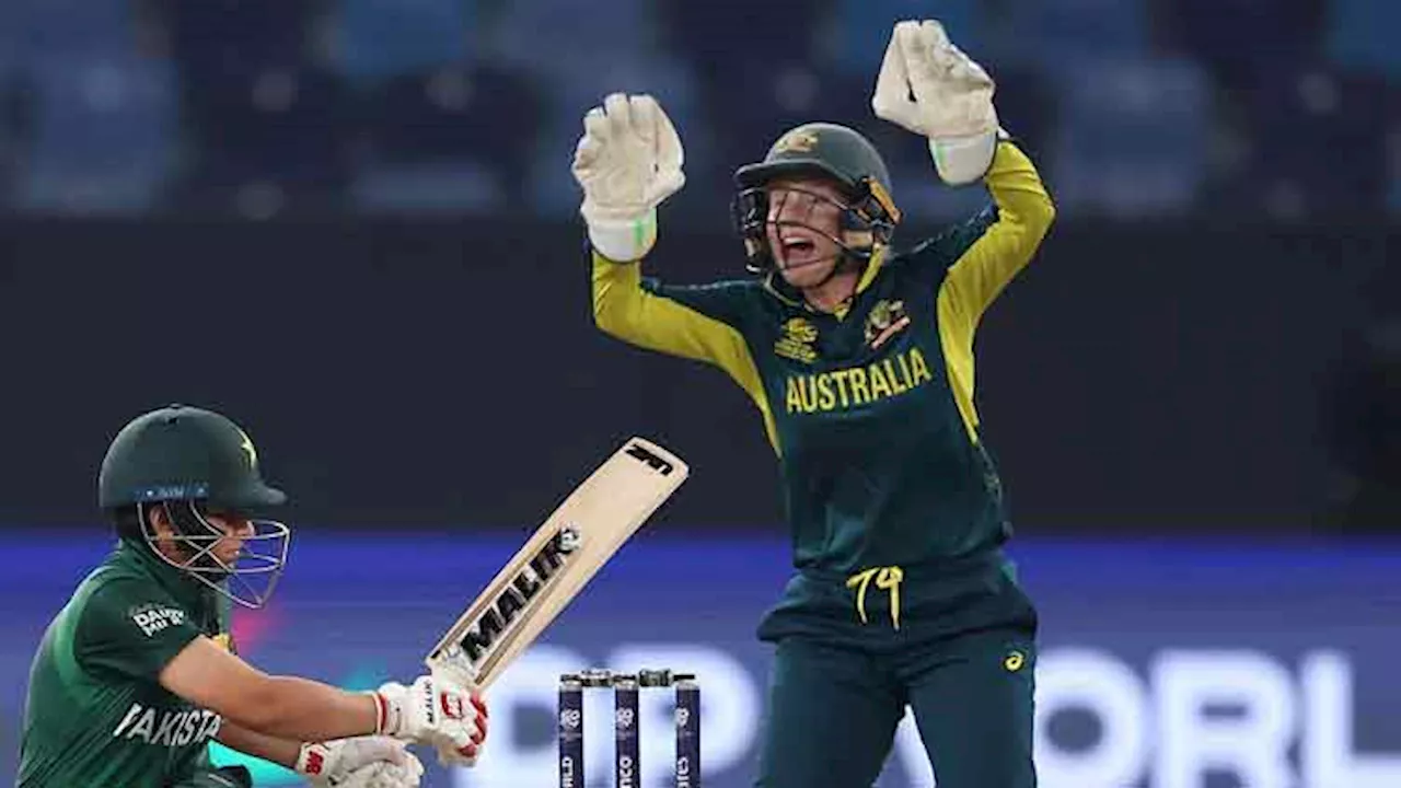 Australia thump Pakistan, qualify for women's T20 World Cup semi-final