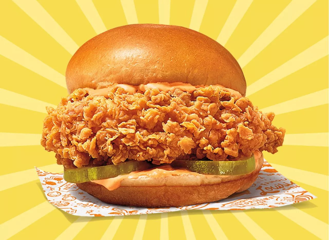 I Tried Popeyes' New Ghost Pepper Chicken Sandwich—Here's How Spicy It Really Is