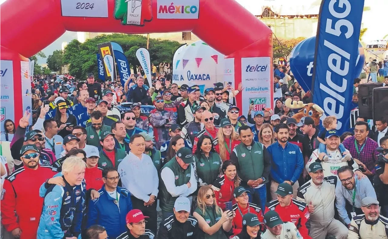 Arrancan autos una edición más de la Carrera Panamericana 2024 Oaxaca