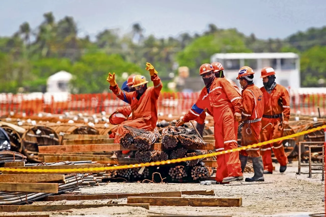 Baja actividad industrial en agosto por retroceso en construcción: Inegi; reporta disminución mensual de 0.5%