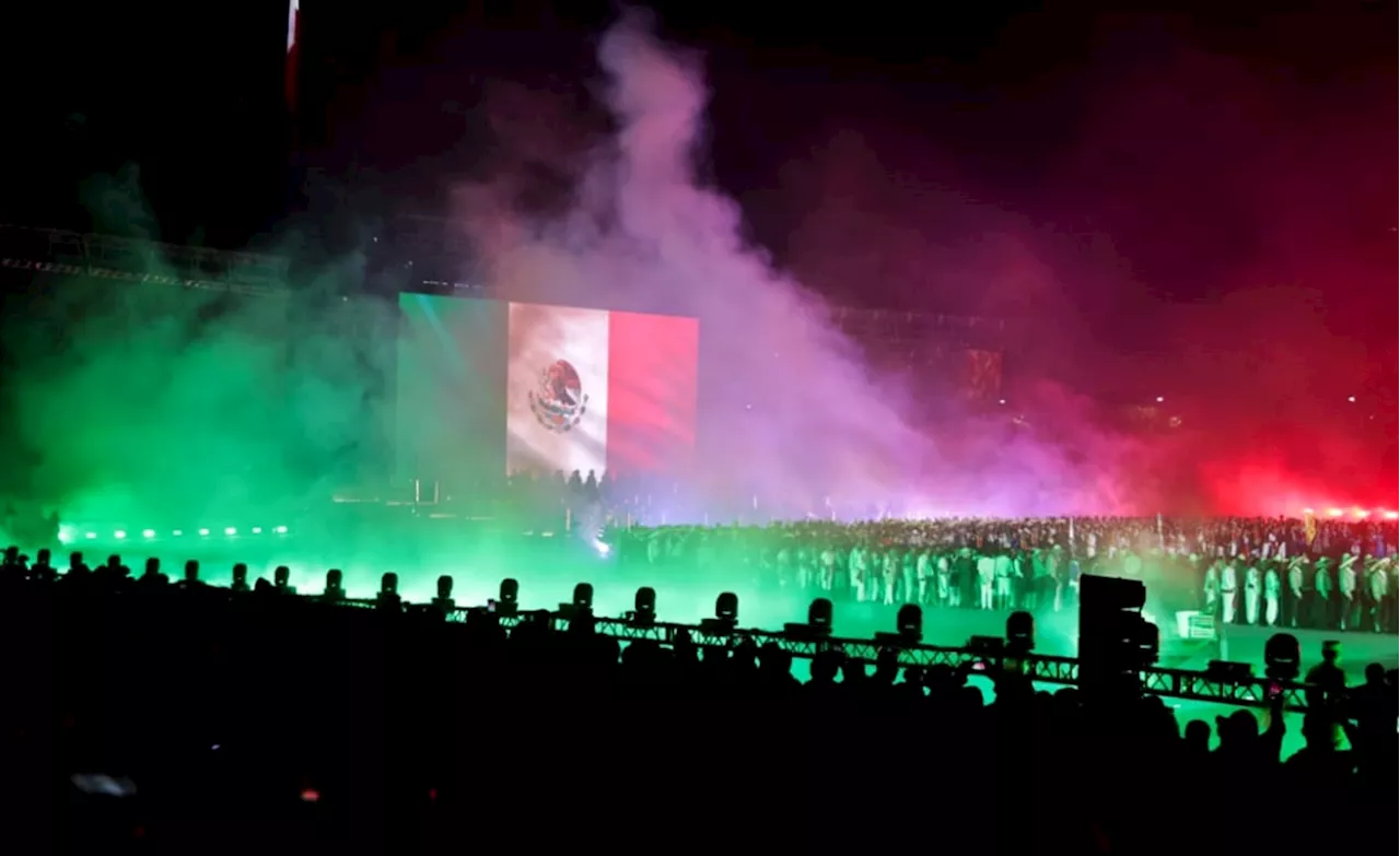 FOTOS: Sheinbaum celebra en el Zócalo 200 años de la República y la llegada al poder de Guadalupe Victoria