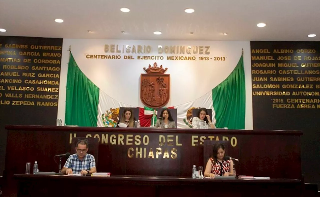 Grupo de autodefensas 'El Machete' retira protestas en Tuxtla Gutiérrez; Congreso de Chiapas no reconoce su concejo municipal