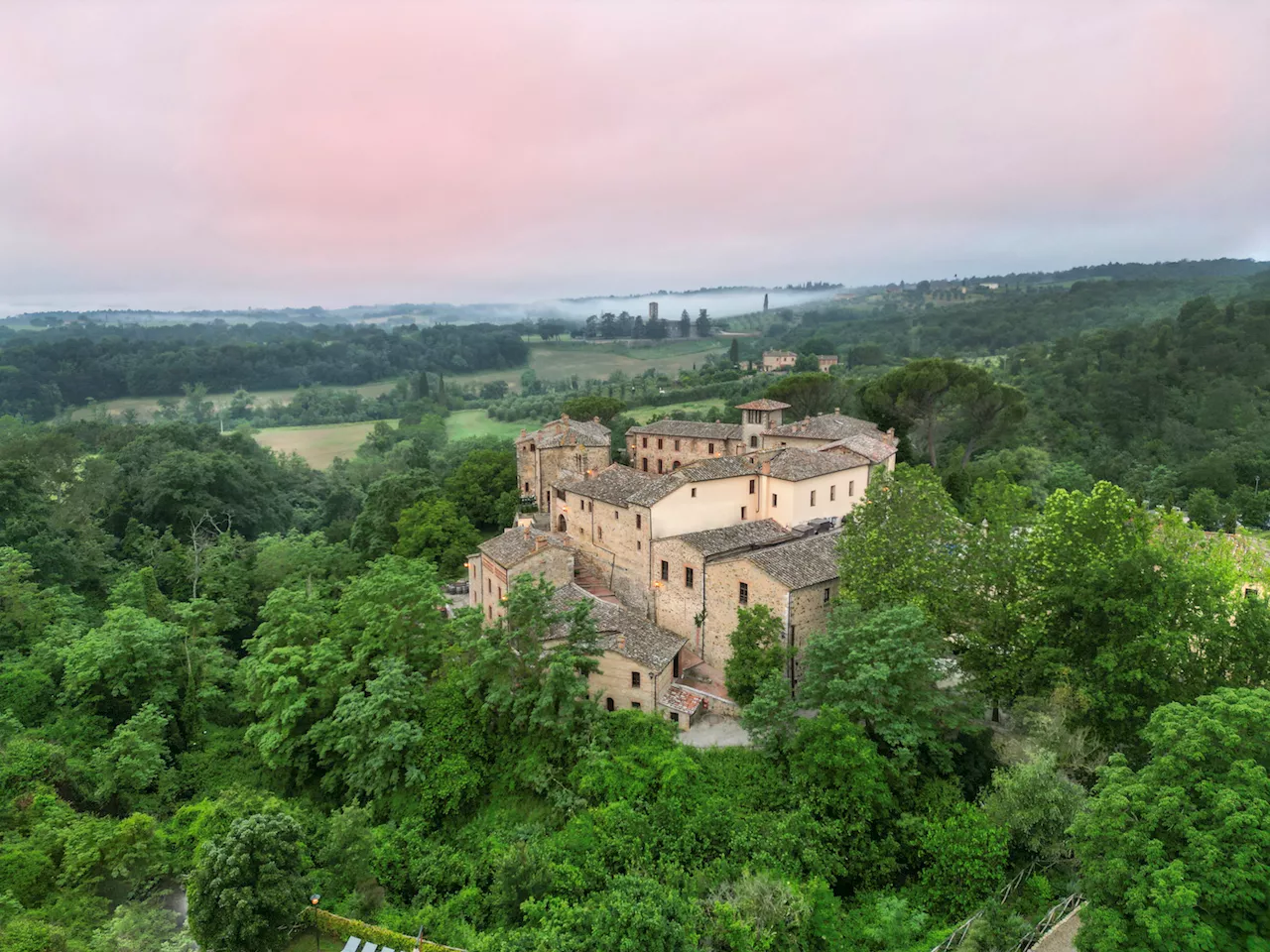 Fuga d'autunno in Toscana: tra borghi-hotel, vini, tartufi e piatti gourmet