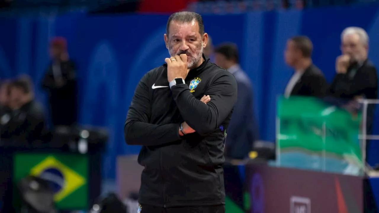 Técnico do Brasil compara investimento no futsal com outros países: 'Não está próximo'