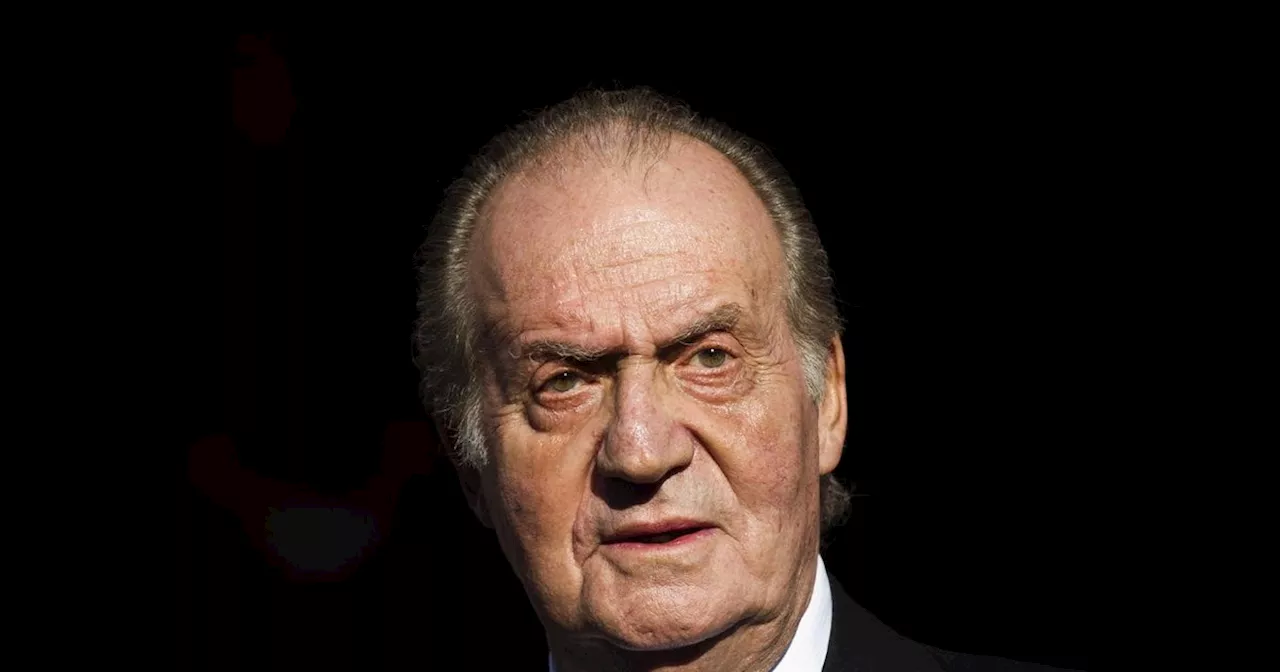 Juan Carlos, indiscrezioni pazzesche: &#034;Raffaella Carrà era la sua amante&#034;