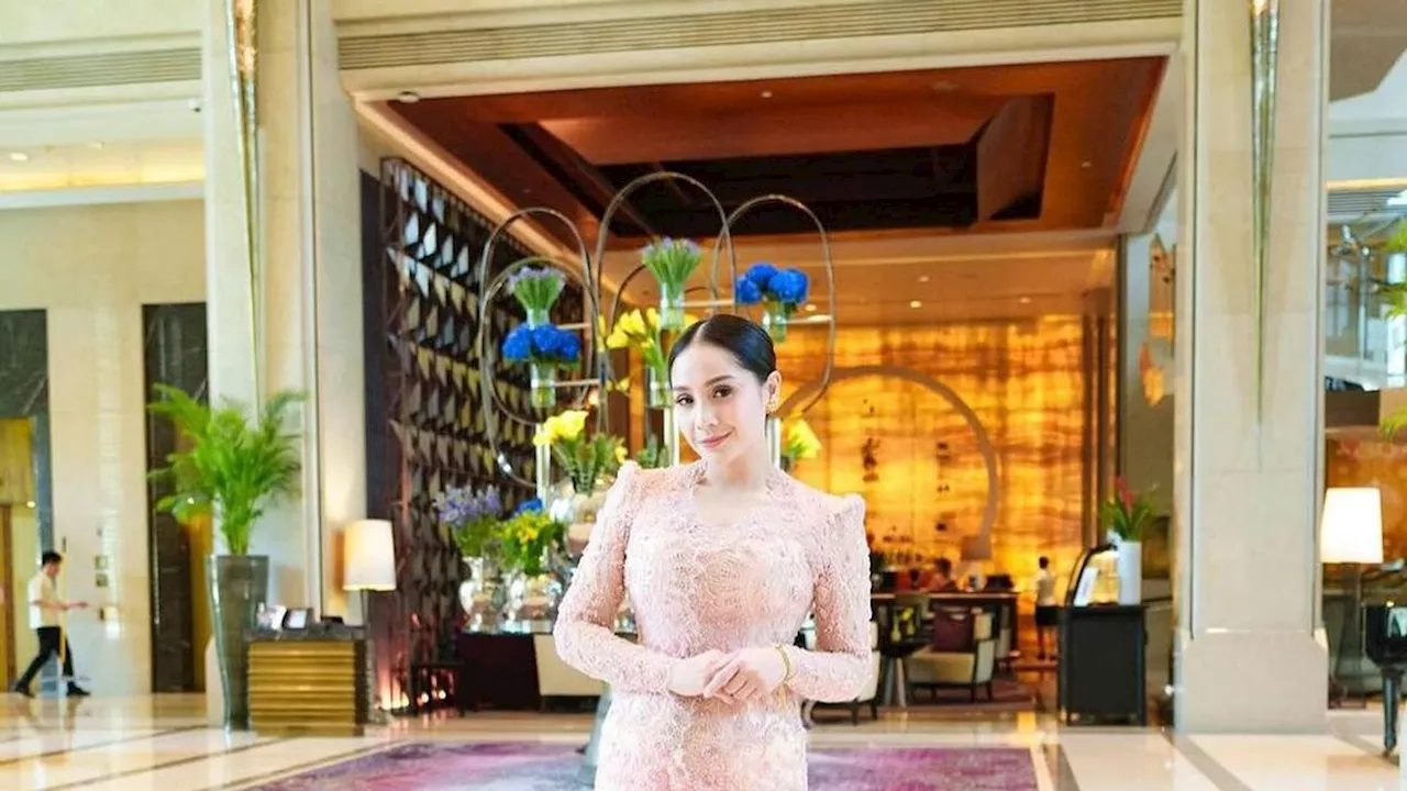 4 Referensi Kebaya Songket Modern ala Artis, Penampilan Nagita Slavina Curi Perhatian