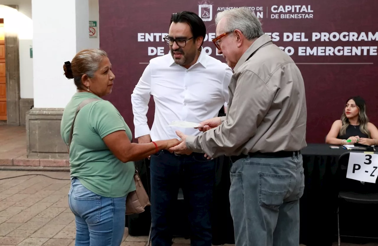 Gobierno de Sinaloa entrega apoyos económicos a comerciantes de Culiacán