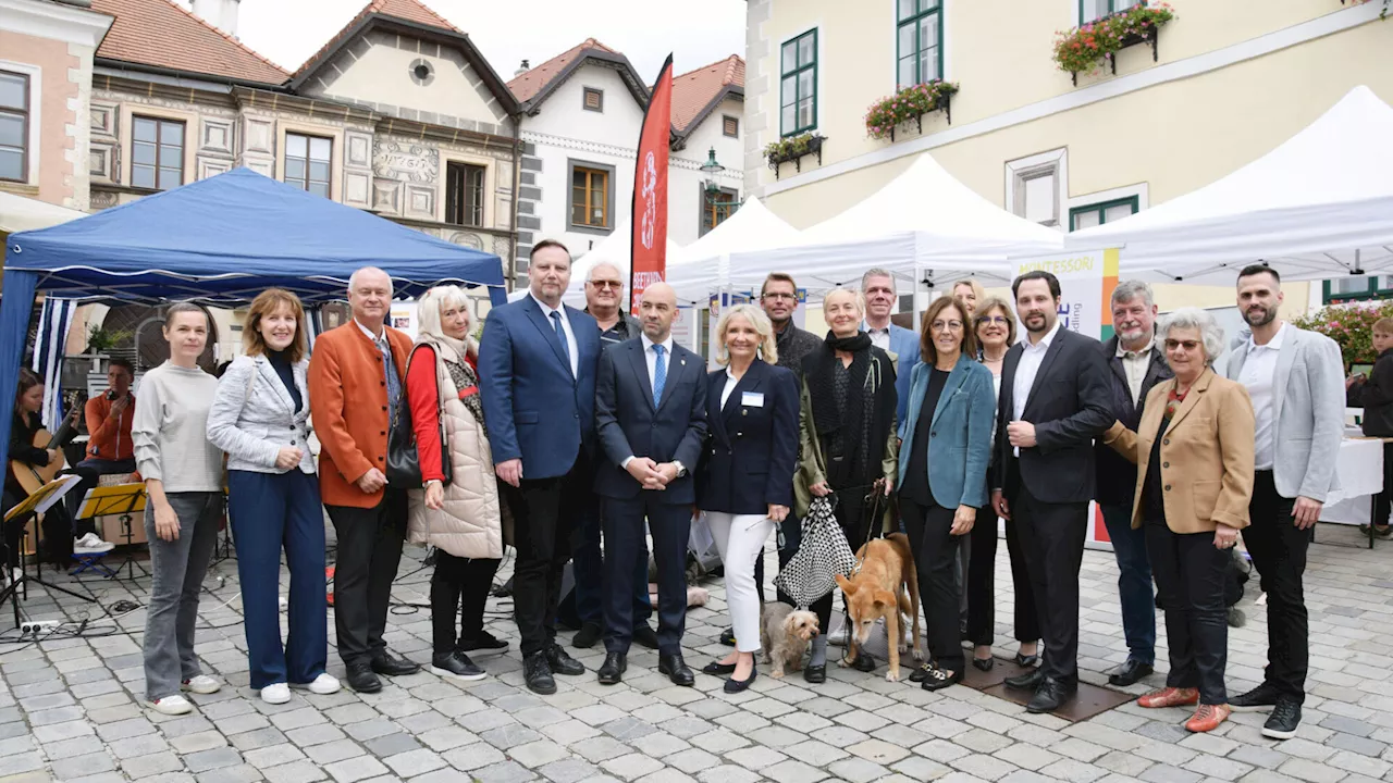 Große Bildungsmesse in Mödlinger Fußgängerzone