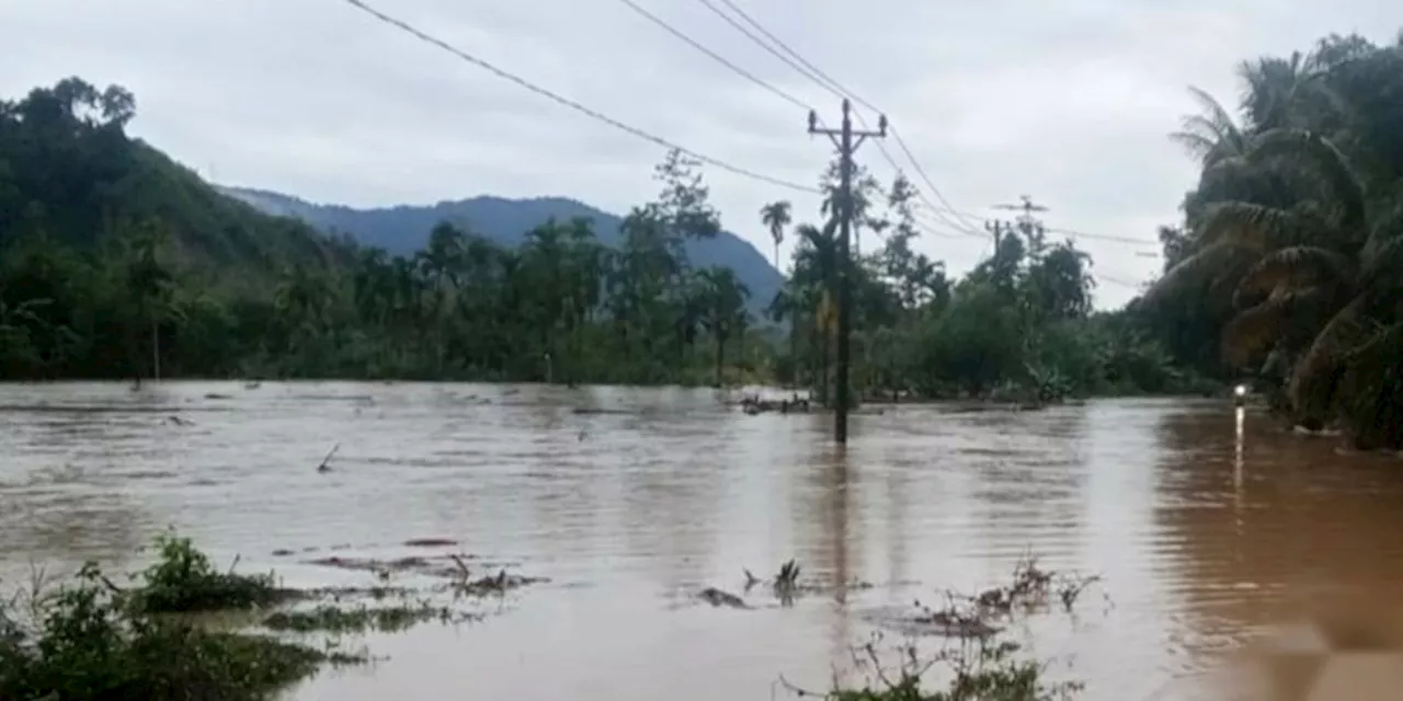 Aceh Selatan Terendam Banjir hingga Satu Meter