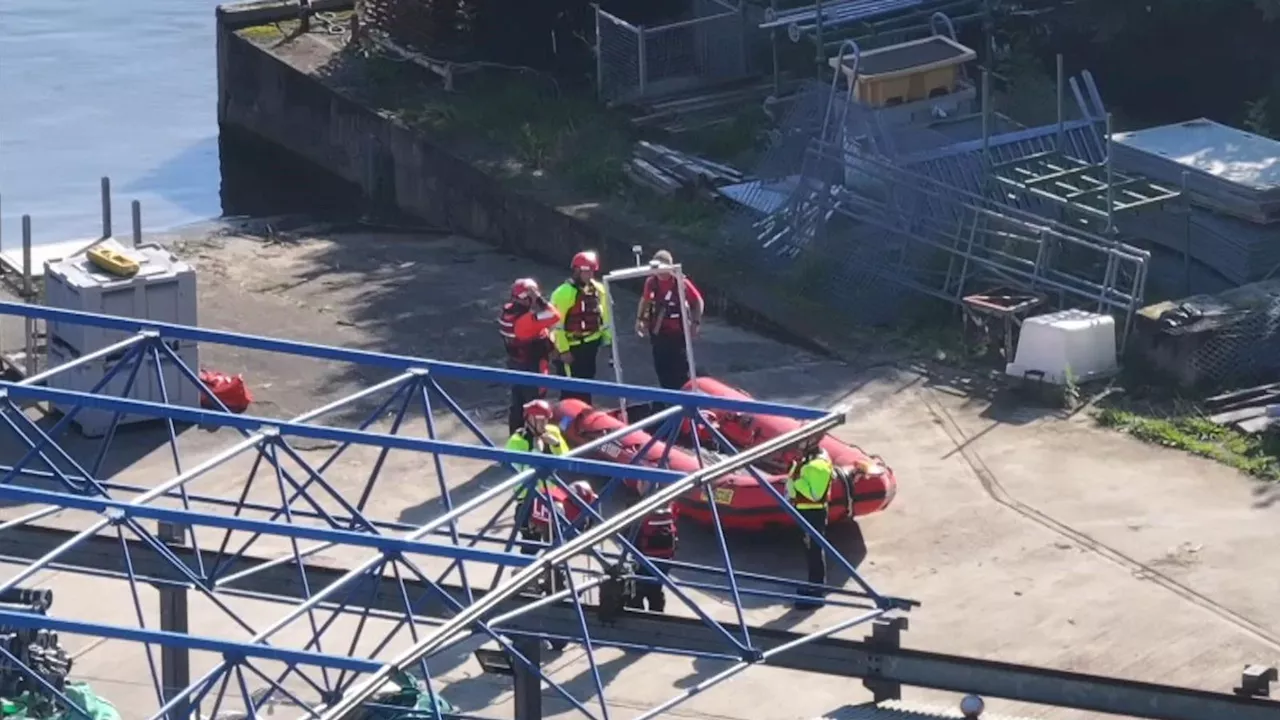 Man in his 60s missing after boat carrying six people capsizes in River Thames