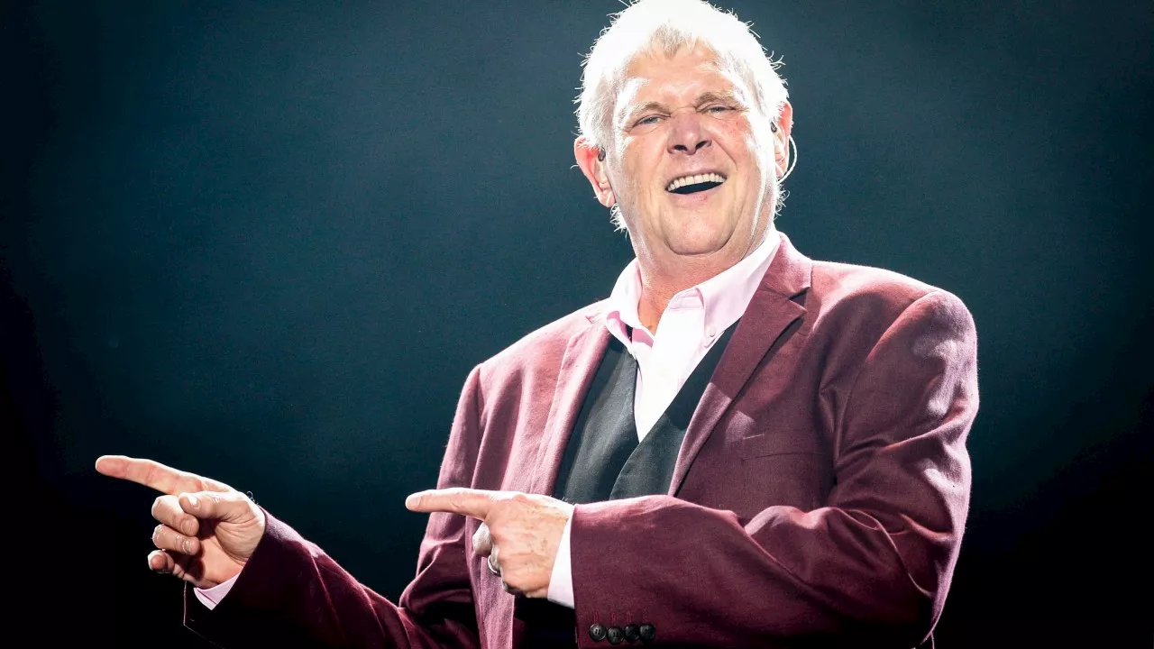 John Farnham’s voice returns for the first time since throat surgery