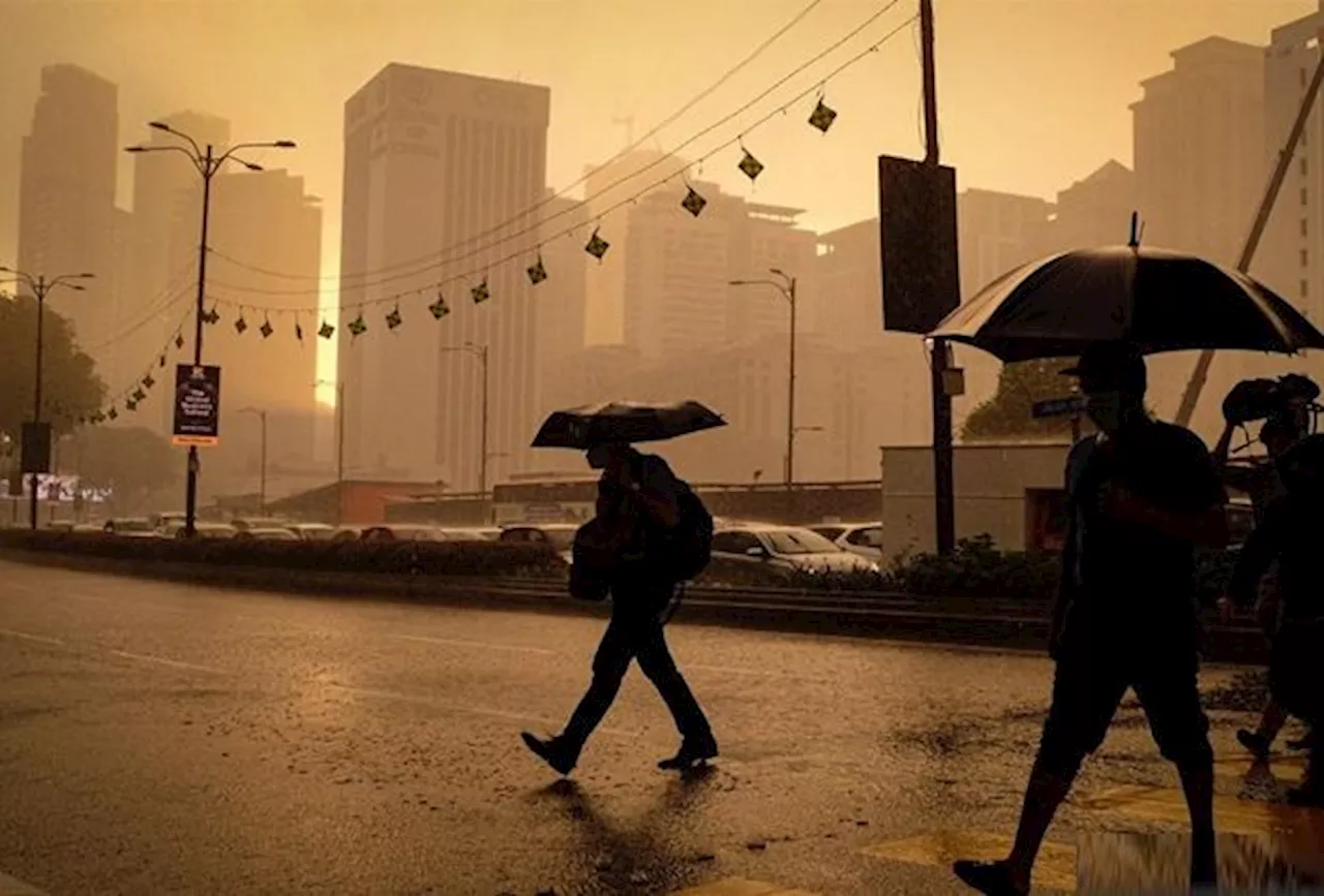 Thunderstorms forecast over multiple states Friday evening