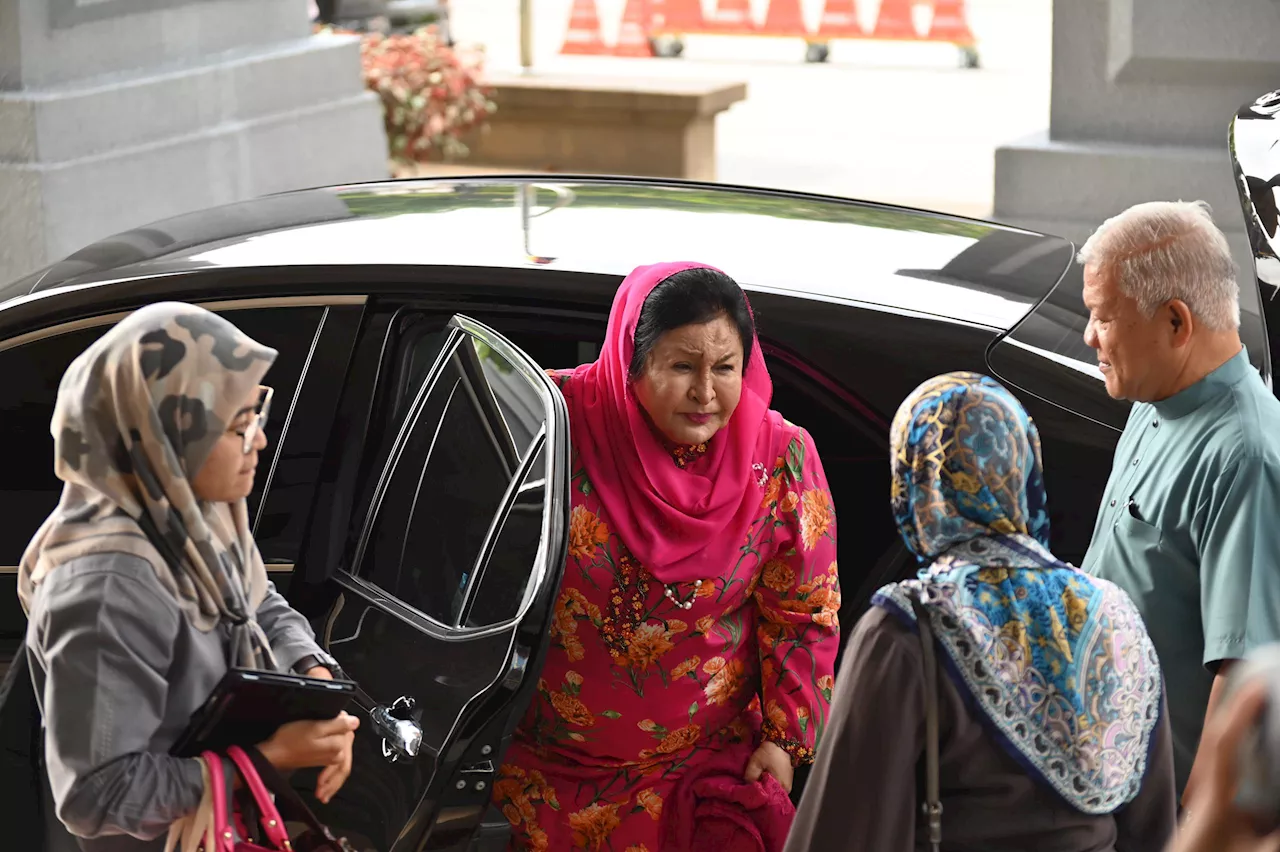 Rosmah tidak wajar didakwa, pertuduhan `tidak betul’