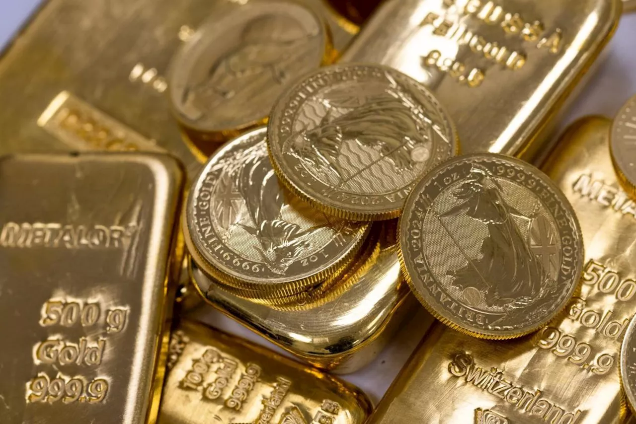 Gold Gains as Traders Weigh Mixed US Inflation, Labor Data