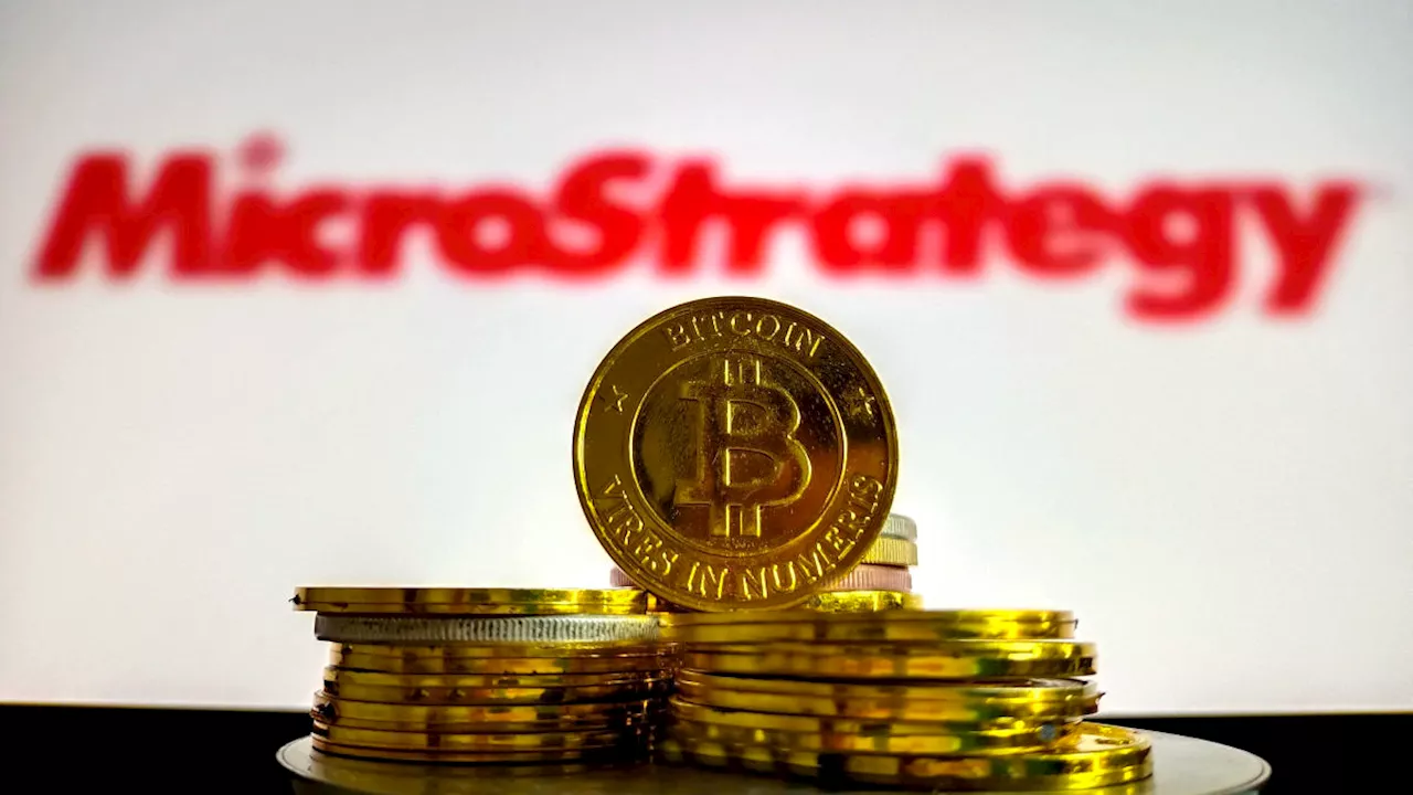 MicroStrategy sets sights on $1T valuation as bitcoin bank