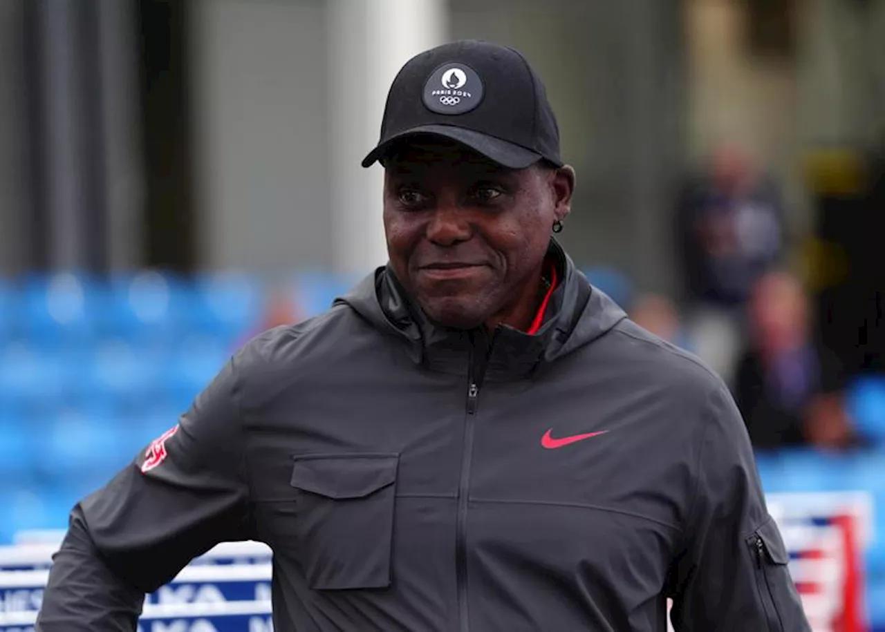 Clamoroso Carl Lewis: ecco cosa ha fatto con la foto di Trump