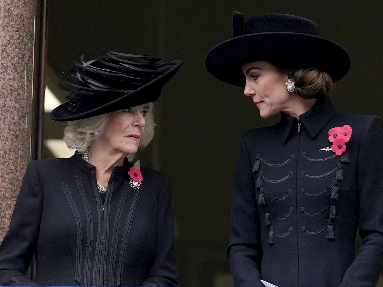 Encuentros secretos, furia y celos en la familia real británica: estalla una guerra entre la reina Camilla y la princesa Kate