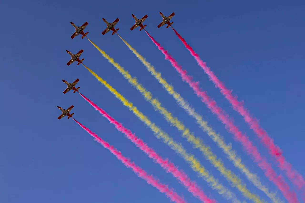 Madrid acoge el desfile de la Fiesta Nacional con la vista puesta en el cielo