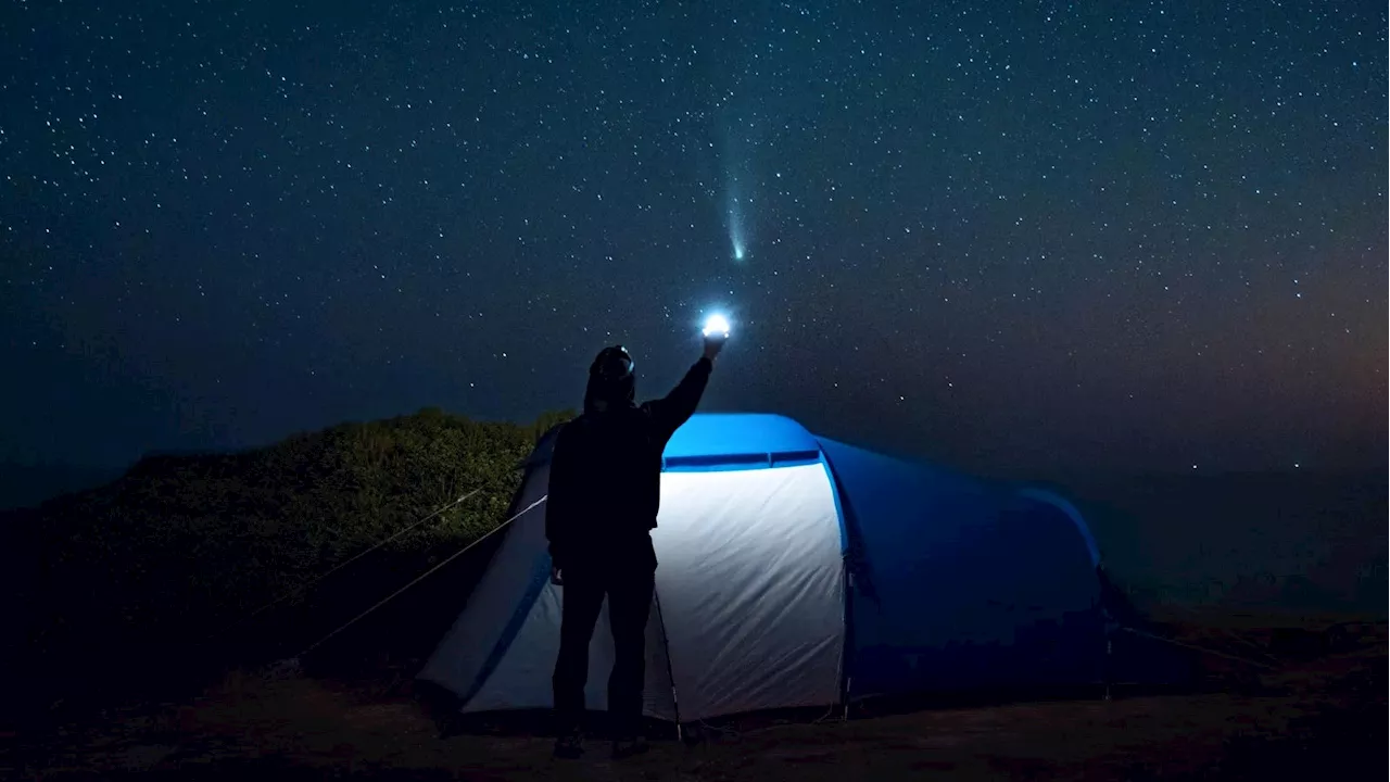 Saturday Comet Tracker: When And Where To See The Bright Comet Tonight