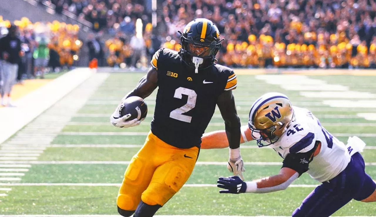 Kaleb Johnson's Three Touchdowns Lifts Iowa Over Washington, 40-16 ...