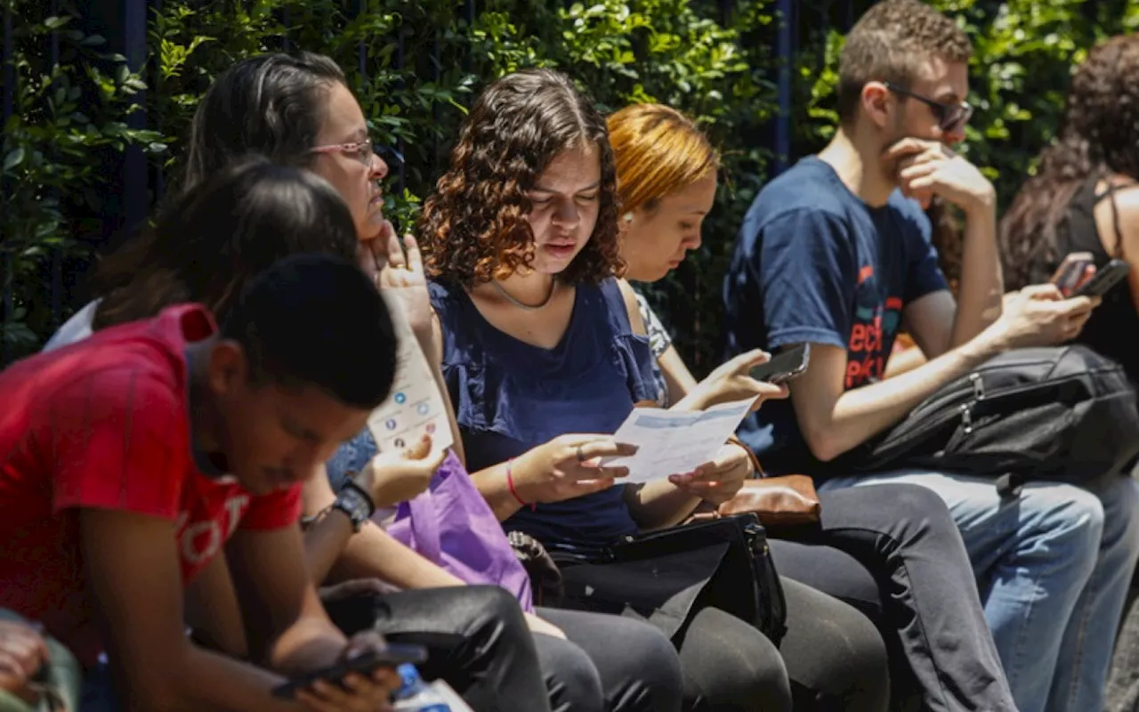 Língua Estrangeira no Enem: entenda como são as provas de Inglês e Espanhol