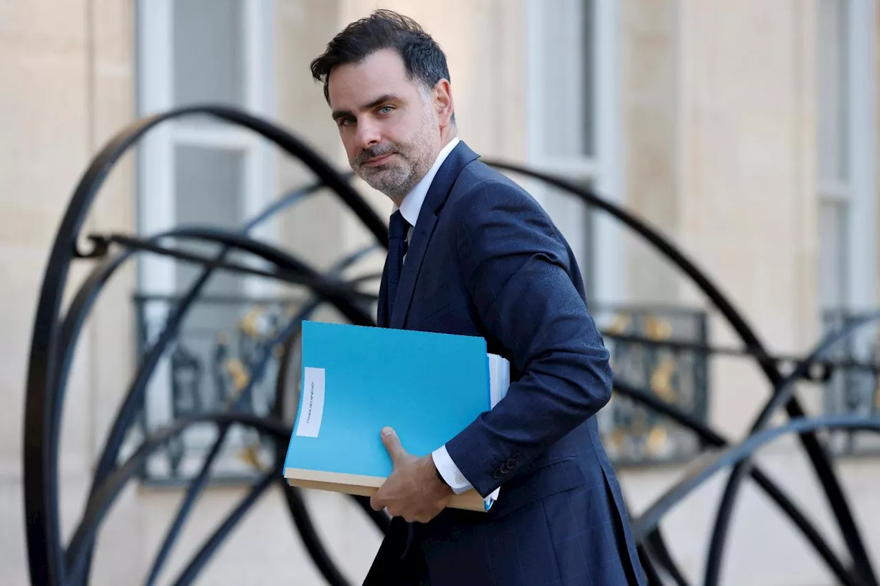 Hausse des budgets de l'Elysée ou du Parlement: le ministre renvoie aux travaux parlementaires