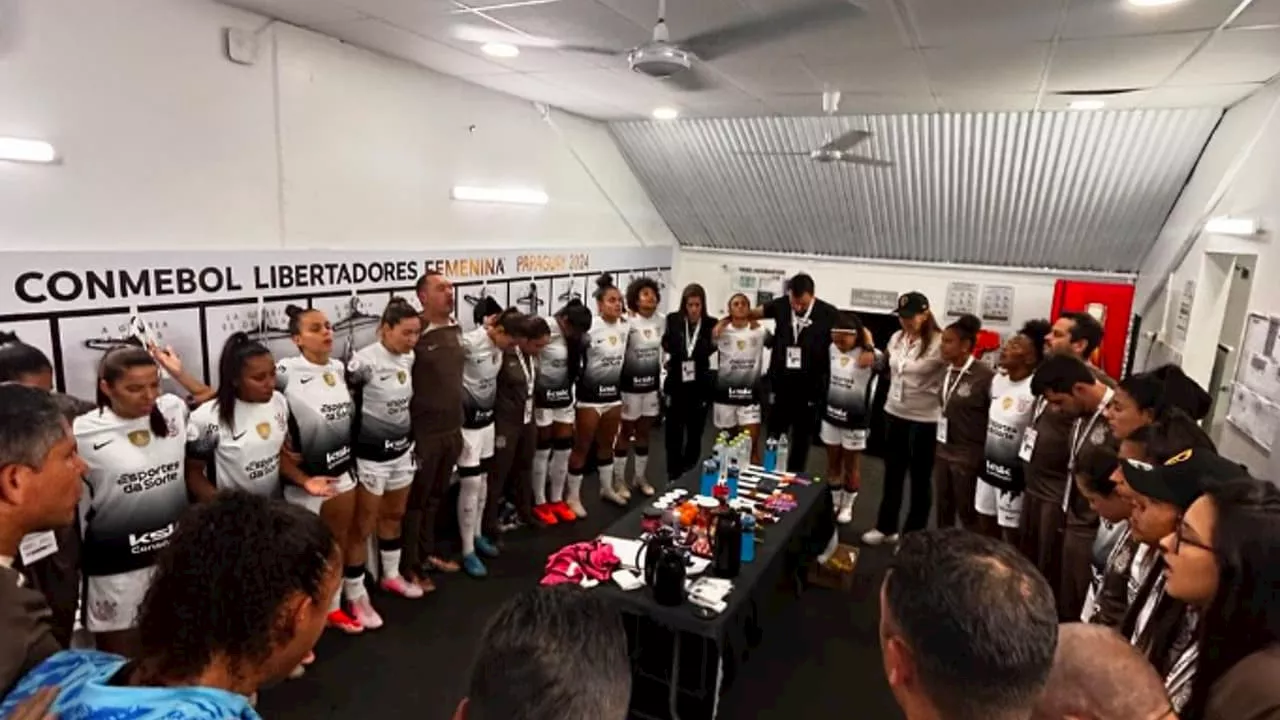 Com gols em dois minutos, Corinthians vai às semis da Libertadores feminina