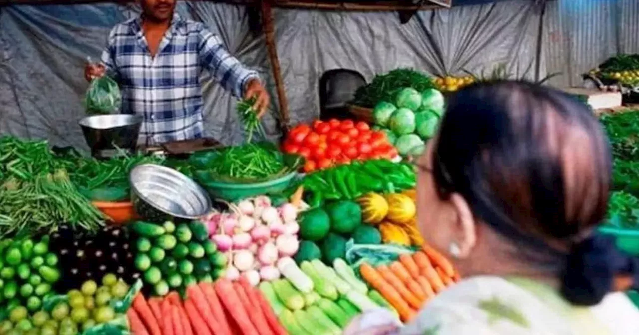 थोक और फुटकर मंडी में अचानक क्यों बढ़ गए हरी सब्जियों के दाम, 30 फीसदी की वृद्धि, टमाटर और प्याज सबसे महंगे