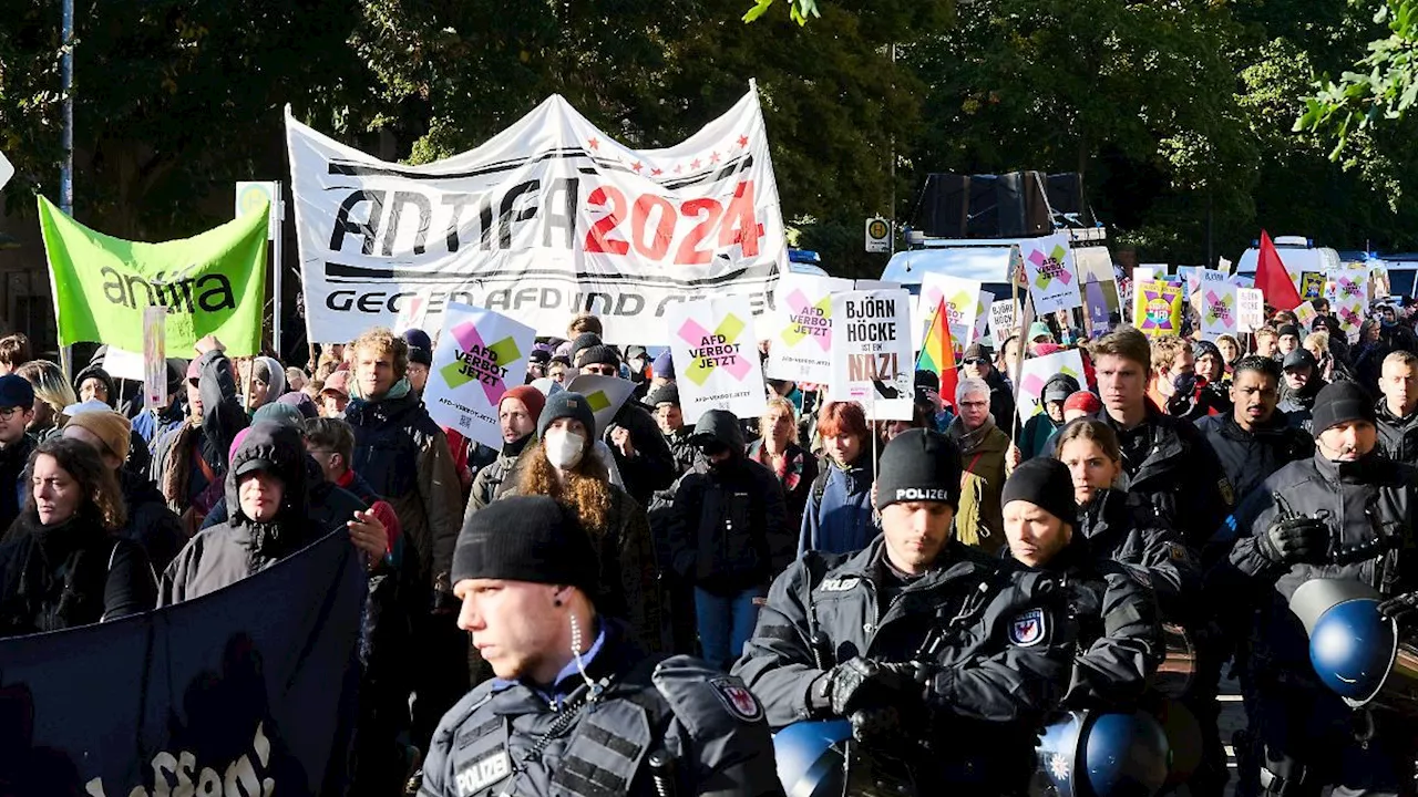 Berlin & Brandenburg: Demonstration gegen AfD-Parteitag in Jüterbog